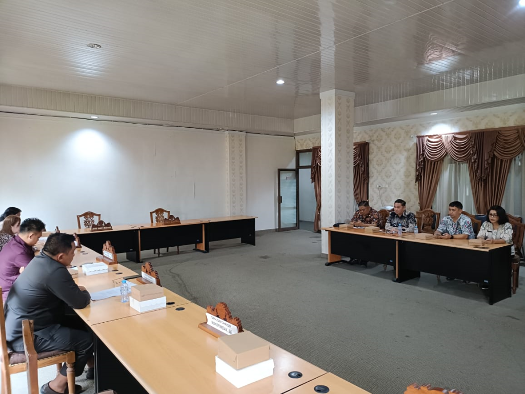 rapat Bersama BAPEMPERDA @DPRD Kota Tomohon
