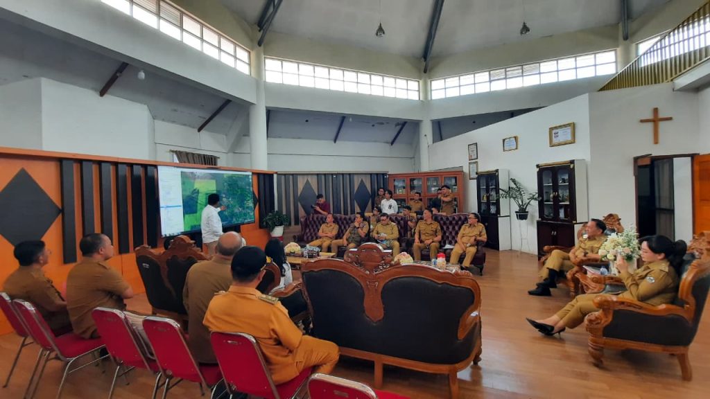 Audiensi Kepala BKSDA (Balai Konservasi Sumber Daya Alam) Sulut dengan Walikota Tomohon.